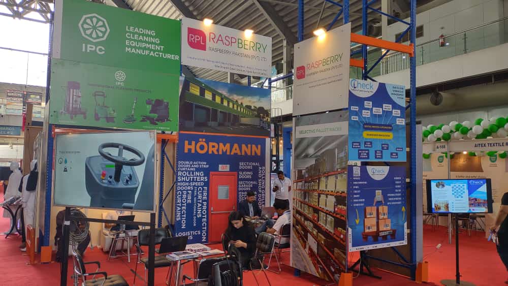 hafiz97f's tweet photo. Day 1 &amp; 2 at Textile Asia Exhibition!

A complete warehousing solution with the blend of Machines, Equipments, Racks, Pallets and Warehouse Management Software 🎗️

#textileasia #warehouse #software https://t.co/aqv8Kmpp2G