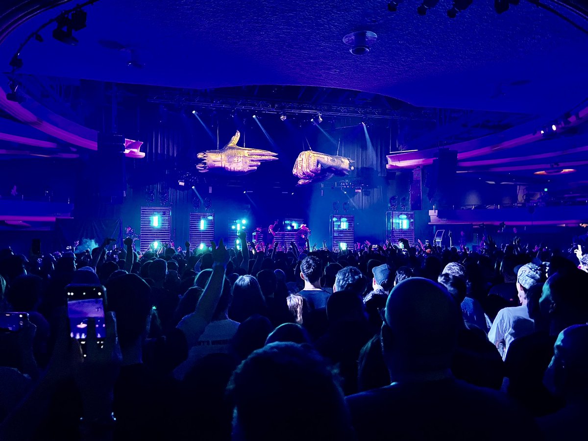 EvilUncleSam's tweet image. Just happened Stumbled upon @runjewels performing #RTJ3  Great music and good friends. Can’t always count on her but the guys are solid.