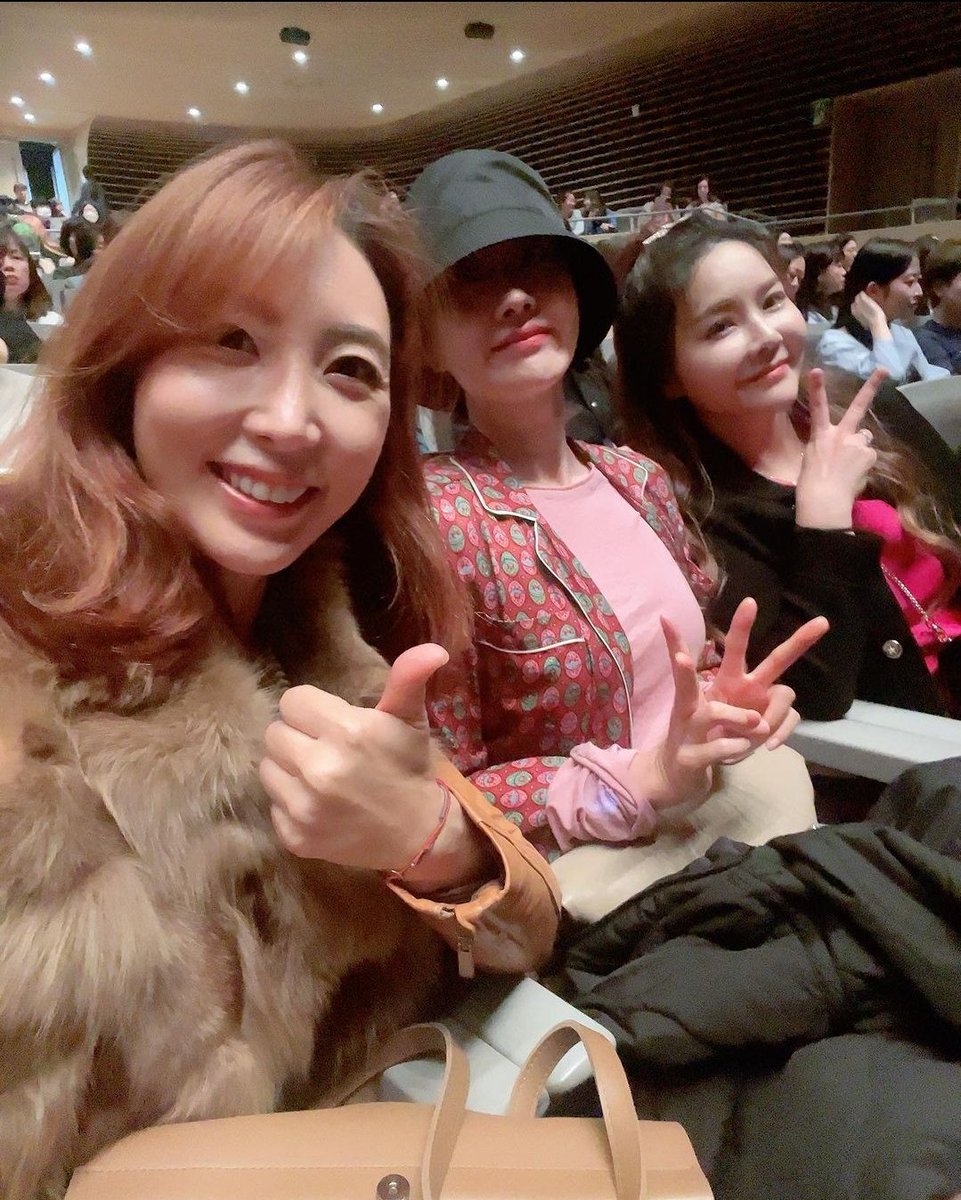 Inyoung, Sora, and Ahra came to support Kyuben ❤️❤️ they're super noonas indeed!🫶