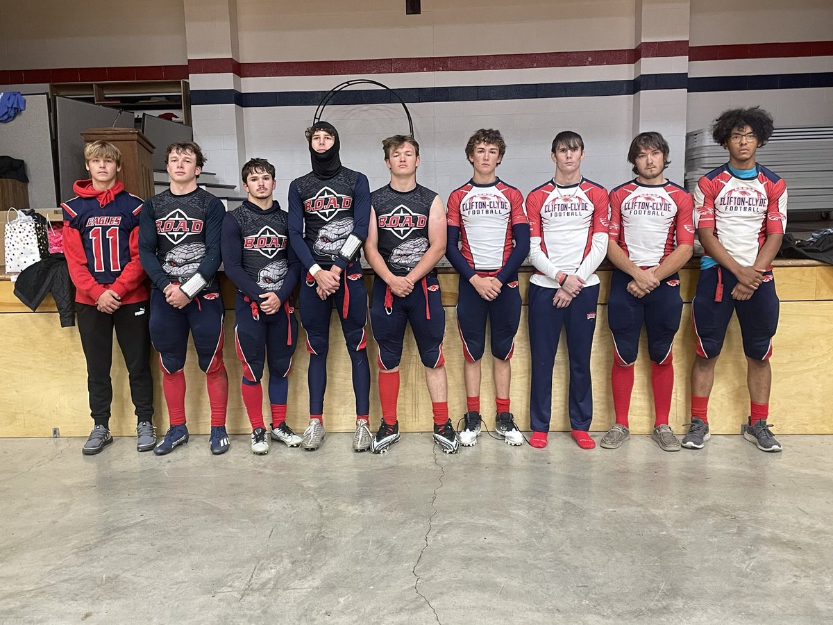 Football Final:

#12 Clifton-Clyde 58
Rock Hills 6

Senior Night! 

#EagleNation #SAW #Family