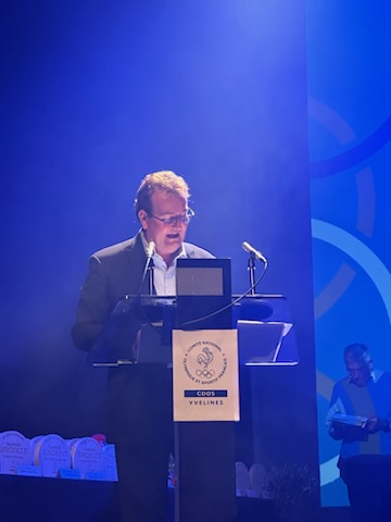 LaurentMazaury's tweet photo. Tres honoré d'avoir prononcé,hier,aux côtés de notre #Maire @JMFourgous le discours d'ouverture de la 18ème soirée #Olympique 2023 du #CDOS78 @FranceOlympique au @Le_Prisme78 dans notre @VilleElancourt à @sqy : #sport #paix #fraternité #humanisme #respect ->vivement les #JOP https://t.co/UGMYE7tbxa