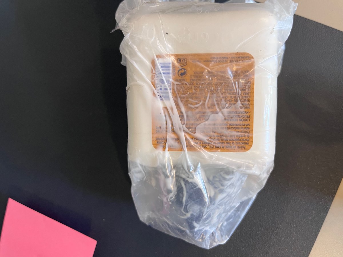 chugh_amber's tweet photo. @amazonIN @AmazonHelp I’m a regular Amazon user and customer. However, I have received a damaged product but the team is not being cooperative in initiating refund. Requesting you to  look into it https://t.co/ywVqQdF3s2