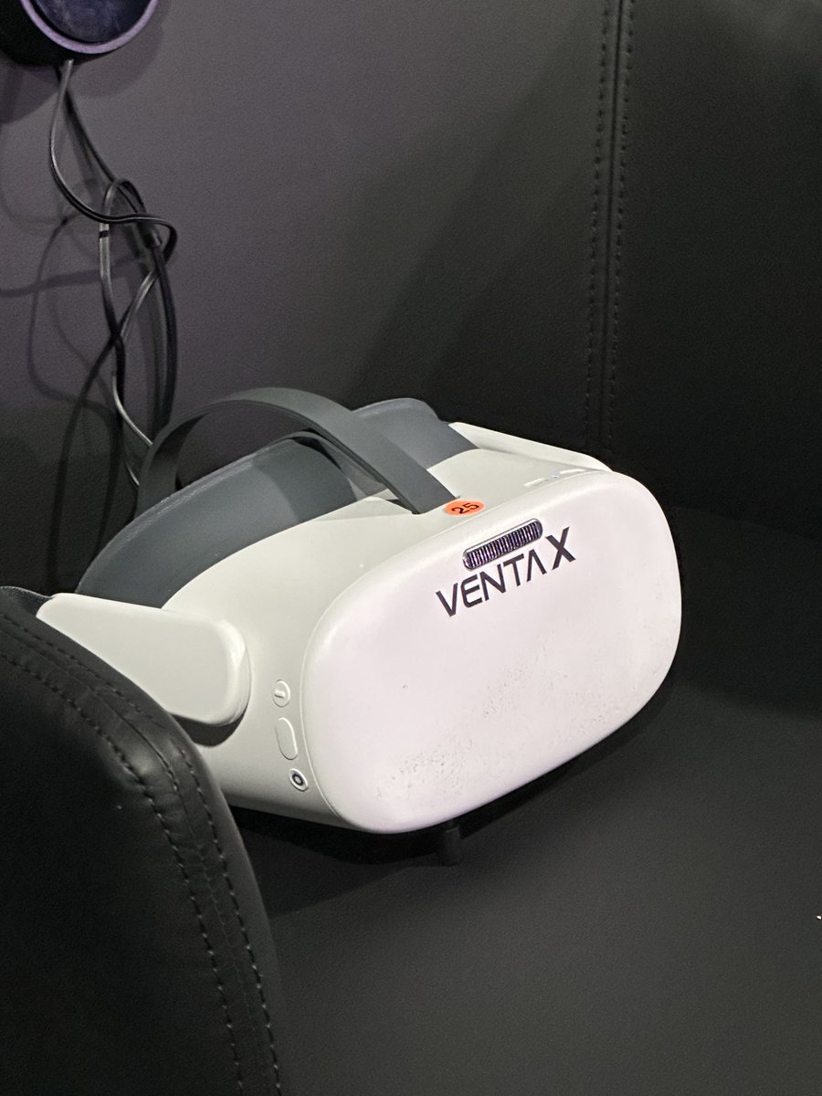 MIMPD_birthday's tweet image. GIRL'S IN WONDERLAND 시사회 후기(1)

너무 가까이서 봐서 한 번 놀라고
모두가 나를 쳐다보고 있어서 두번 놀라고...
아무튼 11월에 몇몇 CGV에서 본편 개봉한다 하니 꼭 보세요! 기대하셔도 좋습니다!

#VENTAX #VR콘서트 #KPOPVR #걸스인원더랜드 #오마이걸 #이채연