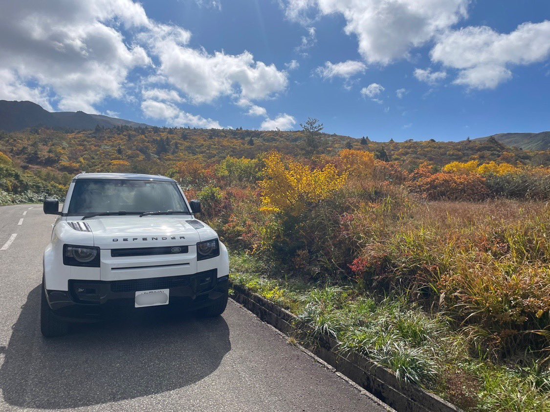 rudolf_l663's tweet photo. いくら夏が暑くて長くても、時期が来ればちゃんと綺麗に紅葉しますね〜🍁
#landrover #difender #ランドローバー #ディフェンダー #紅葉 #栗駒山 https://t.co/5HJt2RDq8T