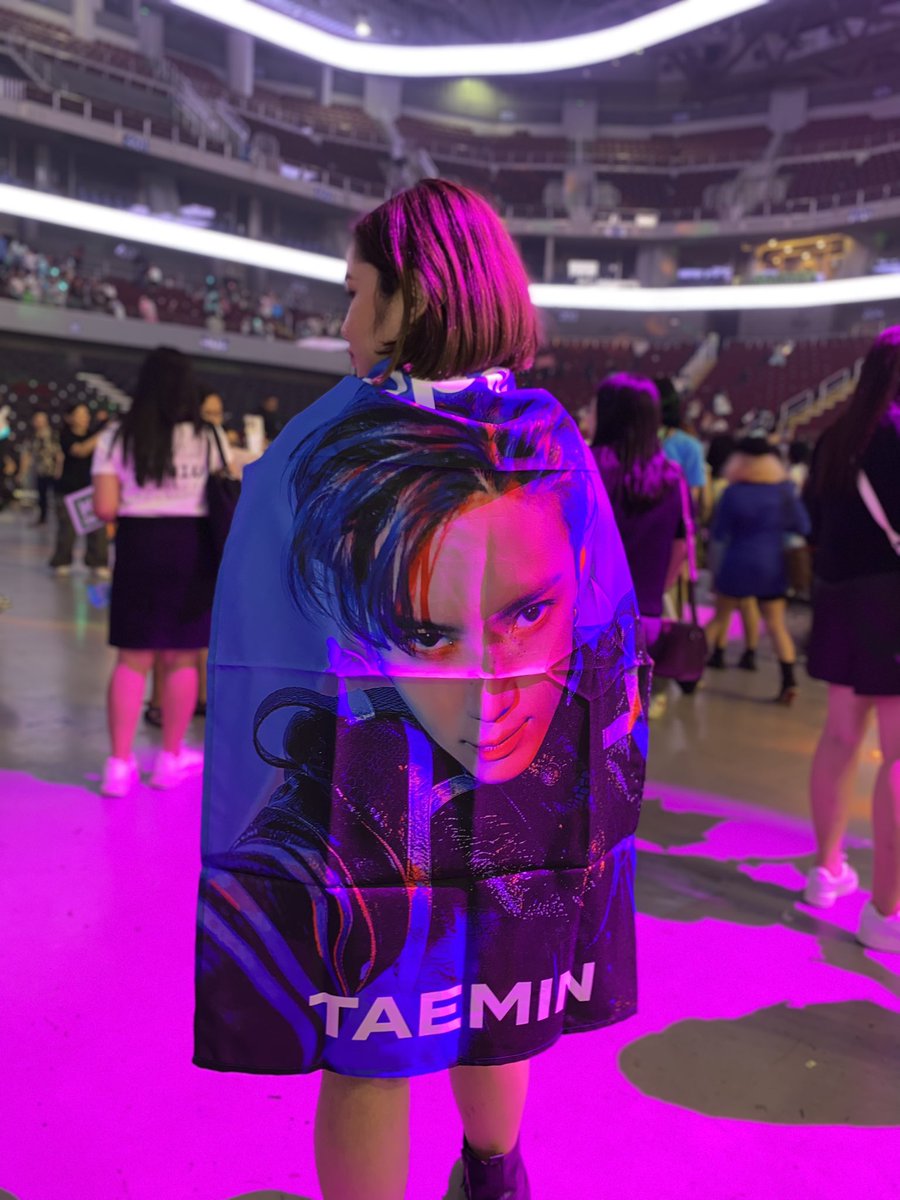 WTFKEY's tweet photo. CONCERT OUTFIT ✨ https://t.co/gNDnqg6DZB