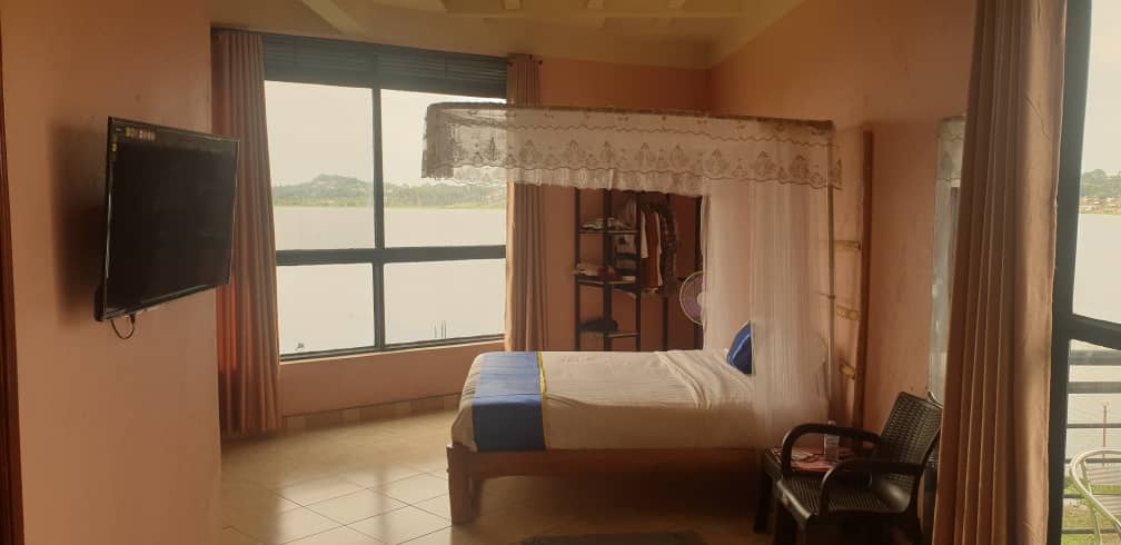 skybeachentebbe's tweet photo. Book with us at @skybeachhotel for affordable accommodation, conference rooms for meetings, retreats and work shops while enjoying the cool breeze and the cool view of #lakevictoria
For bookings; 0777080669 / 0701043925
#Entebbehotels https://t.co/eduPVjY6eq
