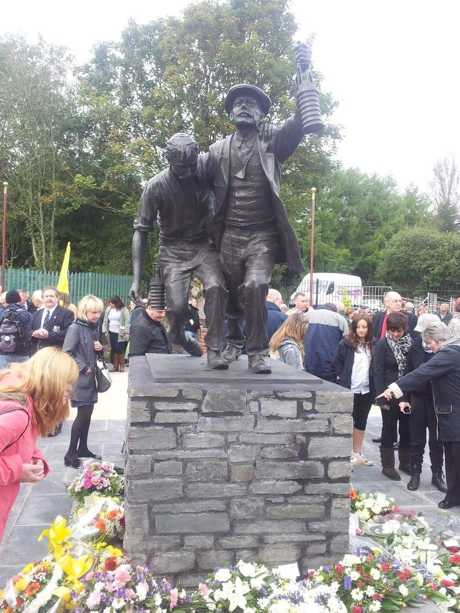DrBCCurtis's tweet image. Ten years ago today - from the official opening of the Welsh National Mining Memorial in Senghenydd, on the centenary of the 1913 Disaster there ❤️⛏️🏴󠁧󠁢󠁷󠁬󠁳󠁿. #Senghenydd #MiningHistory #WelshHistory