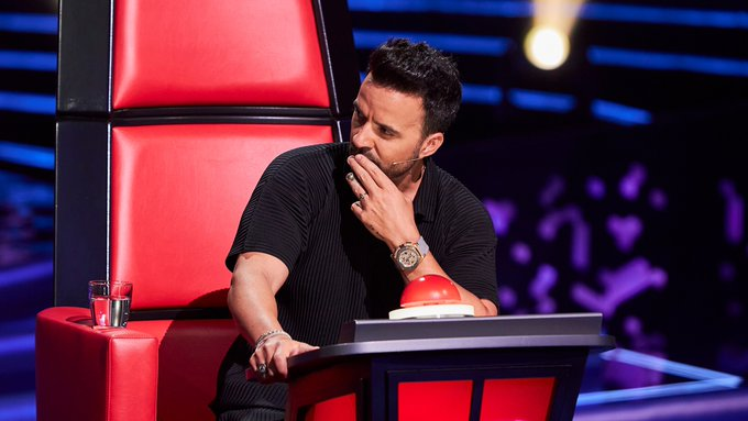 blvcom's tweet photo. 🎤 Ayer las audiciones a ciegas de @LaVozAntena3 alcanzó a 4.242.000 ESPECTADORES ÚNICOS (AA).
📈 El concurso de @antena3com congregó a una audiencia media de 1.554.000 espectadores y el 17.4% de share. #LaVoz | #LaVozAudiciones5
#Audiencias 📺 📊 https://t.co/Y9nRNErCDX