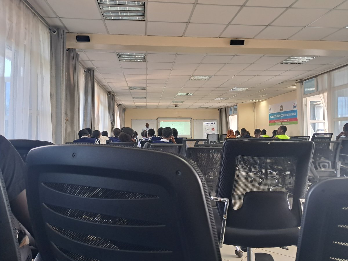 kimani_mg's tweet image. SES Tech week 2nd day.

#Jkuatses
#Techweek2023