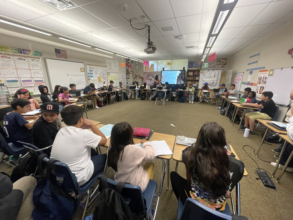 Fun visit to Arizona Middle School in @alvordunified @alvordcreates @amandacorridan These kids were amazing! Wonderful collaboration and student voice instruction!