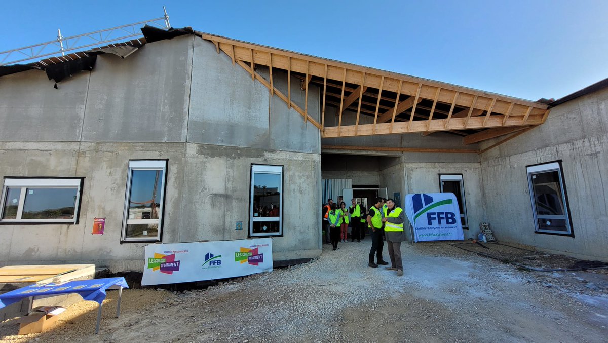 🏗️ Les métiers du #bâtiment et des travaux publics recrutent #AvecPôleEmploi et ses partenaires 📣Hier visite de chantier pour un groupe @poleemploi <a href="/missionlocale/">Mission locale</a> #nevers par la <a href="/FFB_BFC/">FFB BFC 🏘</a>
🙏 <a href="/FFBatiment/">FFB - Fédération Française du Bâtiment</a> #TousMobilisés
<a href="/YvesHutin/">Yves Hutin</a> <a href="/jmorin_bfc/">Jérôme MORIN</a>