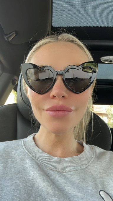 🖤🖤🖤 https://t.co/Xy1rXh1hIE