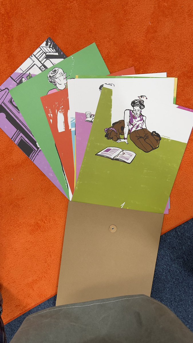 💙[RT 이벤트]
달력 예약 구매 페이지 오픈을 앞두고 이벤트를 합니다! 책갈피와 함께 드릴께요! 
*10월 17일 당첨된 1명에게 디엠드리겠습니다.