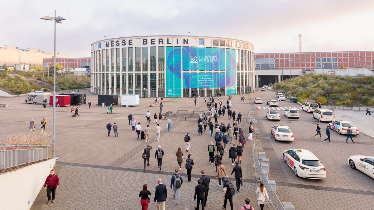 Our sponsors have played an indispensable role in making this year's #EADVCongress an extraordinary success. Their unwavering support and commitment have been the driving force behind this year's edition. 🙏📷 Thank you, sponsors, for making it all possible!