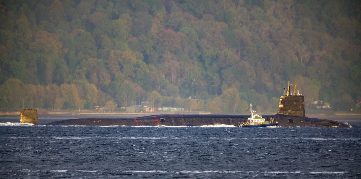 SheilaLWeir's tweet photo. Vanguard class submarine inbound on the Clyde this morning
@royalnavy @NavyLookout #vanguardclass #submarine #submariner #navy #naval #shipping #hmnbclyde #firthofclyde https://t.co/UHw7x9yytr