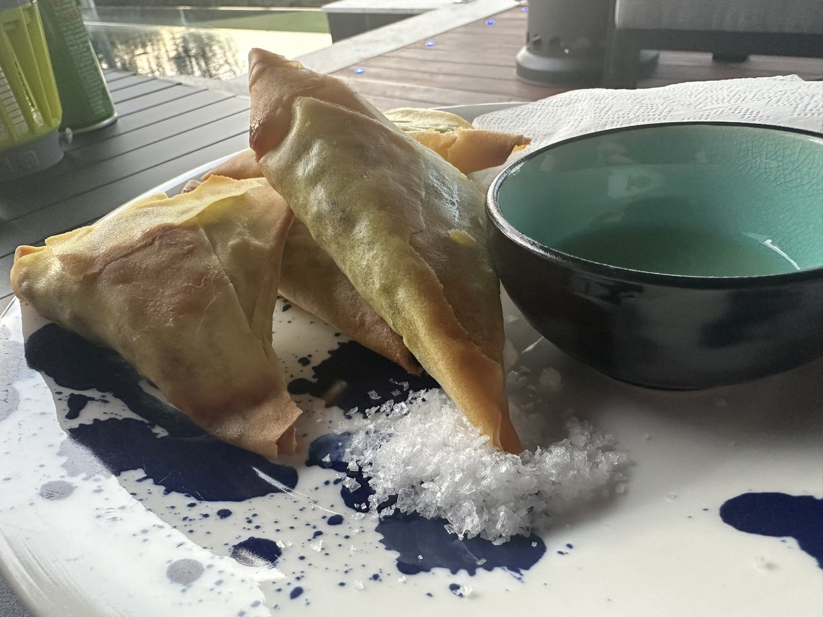 pmmoyes's tweet photo. Home made Samosa’s #SouthAfrica https://t.co/2HZ4gE2vDC