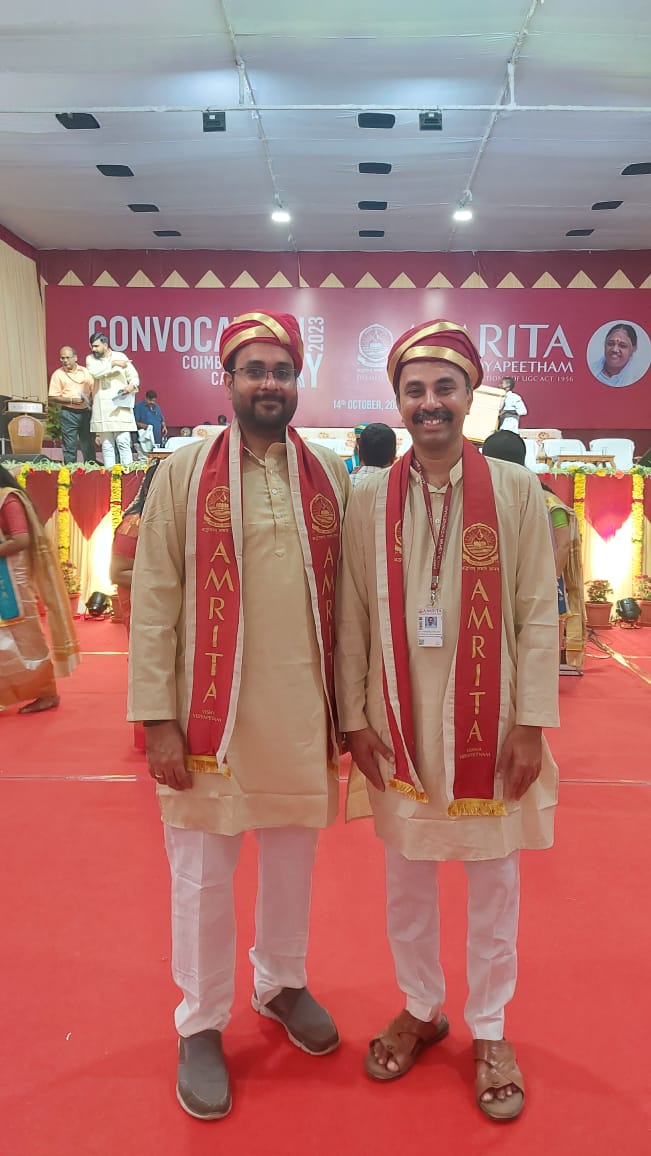 csvelayutham's tweet image. In the convocation ceremony of our university today ,  Dr. Ritwik my doctoral student received his PhD degree. He is my third doctoral student receiving PhD. We are both in the convocation attire.