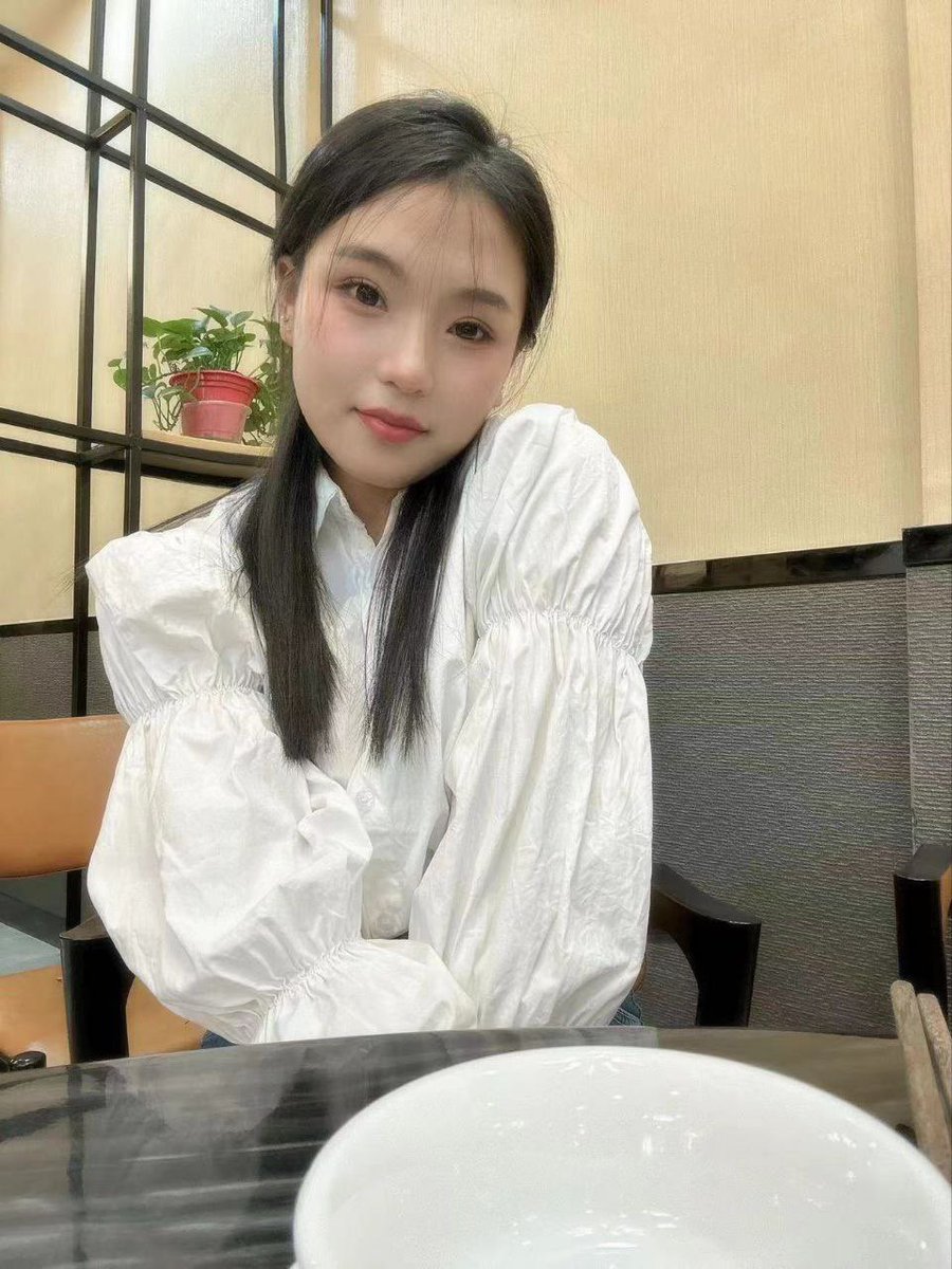 VinceSuperman's tweet photo. KM084 
嫩妹 只上门 
22岁168 50 b
配合度高 动作都能接受 女朋友感觉
8/1 15/2 https://t.co/UdKFbWgszM