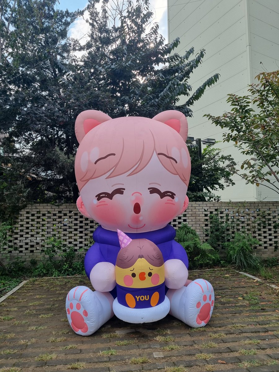 성수 와디즈 어젠못와서 아쉽지만ㅜㅜ 오랜만에 지민이 실컷보고 간당 
넘좋아ㅜㅜ❤️ 너무 예쁘다아
역시 올포지민님 최고🙇‍♀️
<a href="/ALLFORJIMIN_KOR/">올포지민</a> 
#지민데이팝업