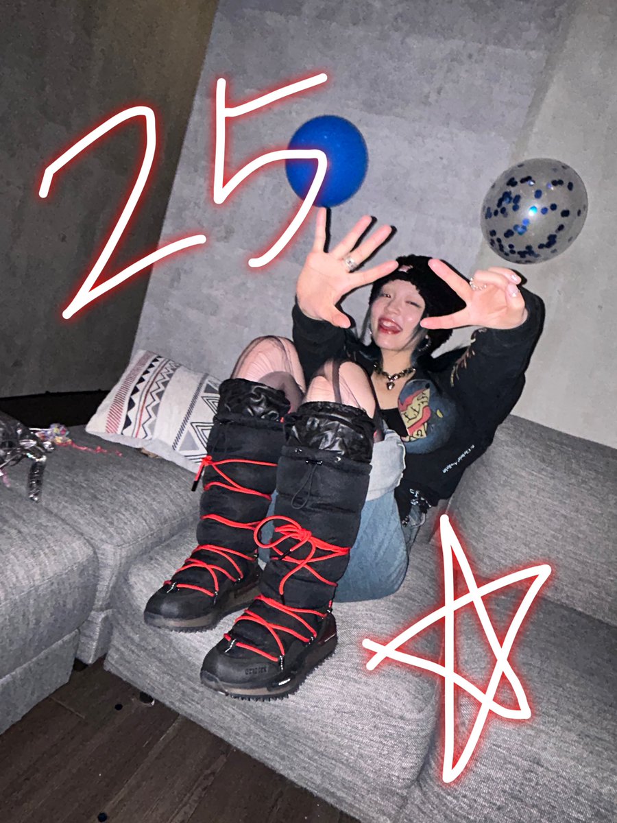 みんな本当にありがとう💙 25歳はニコニコするよ