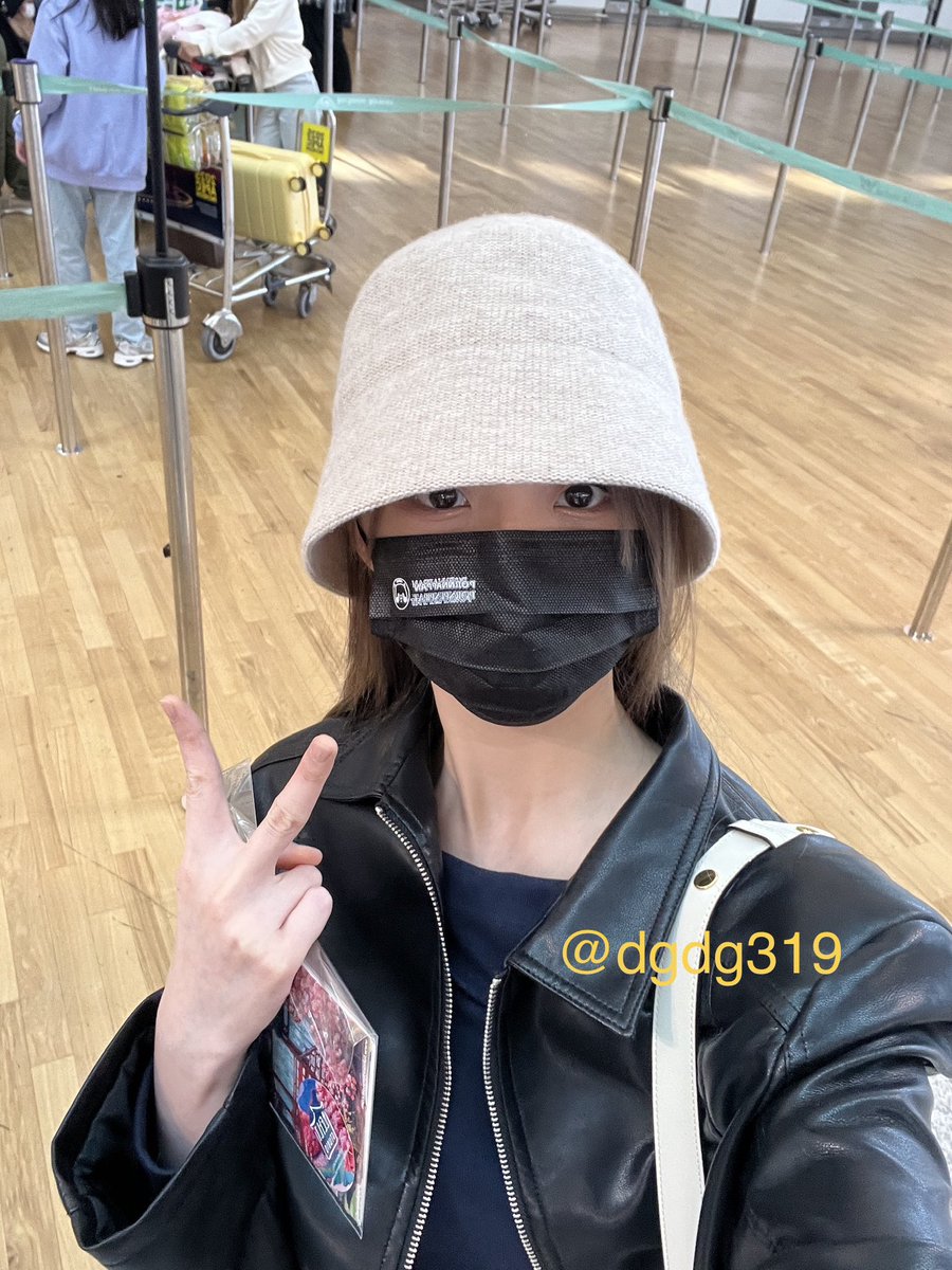 dgdg319's tweet photo. 구렇게 찍어준 셀카!!! 

#네네 #정나이신 #郑乃馨 #Nene #เนเน่ https://t.co/fNmivijMiU