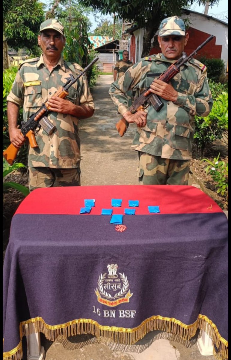 EagleEye_11's tweet image. A commendable operation on Oct 13! Vigilant troops of 16 Bn BSF, responding to specific input, seized 1600 Yaba tablets at Karimganj border, intensifying efforts in the #WarAgainstDrugs. #BSFAlert #TejRan  #BSFAgainstDrugs