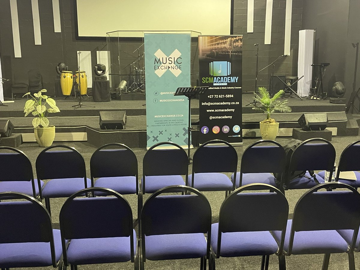 musicexchange's tweet image. Workshop now with @scm_academy in #kuilsriver @guy_redman2