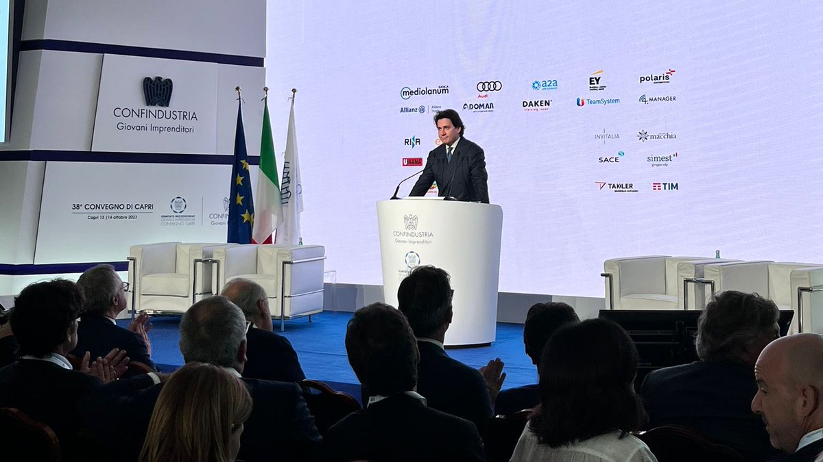 GIConfindustria's tweet photo. Conosco bene i nostri limiti e sono consapevole delle difficoltà, ma ho voluto raccontare il bello del Mezzogiorno.
Di un Mezzogiorno che sa associare alla Velocità del cambiamento, la capacità di adattamento. Vogliamo attrarre nuovi talenti - #Capri2023 @ossurol84 https://t.co/lemQmXeGwj