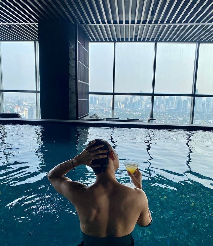 vinceangelsofc's tweet photo. Sino kaya ito? 🤔

#VXON @vxonofficial https://t.co/vNCG9Yq79d