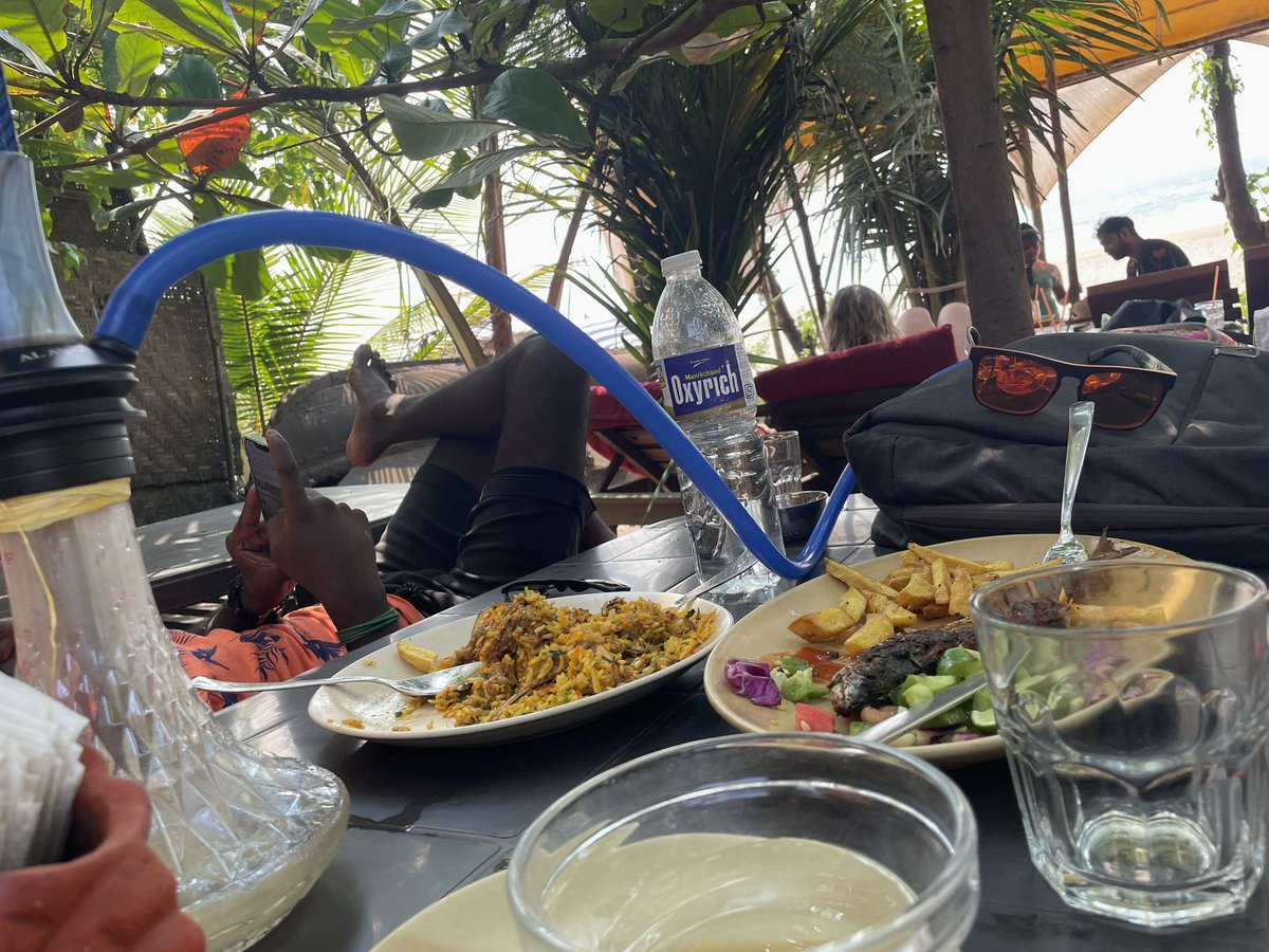 SaranShanB's tweet image. கடல், குடி, புகை, மீன், கோழி, கோவா… வாழ்க்கைதான் எத்தனை அழகானது…

#GoaVibes