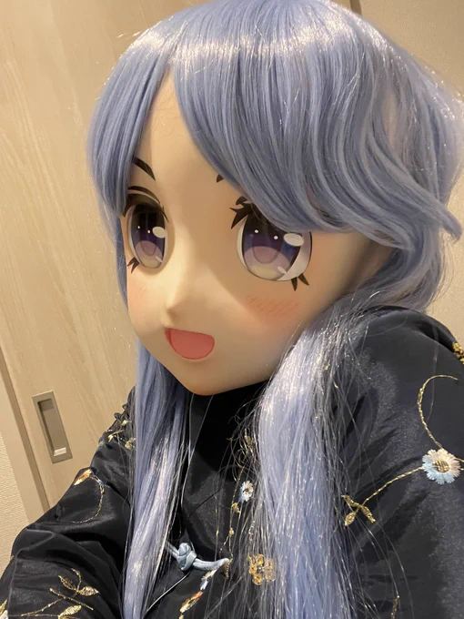 帰ってきて早速むに面被っちゃいました笑 めっちゃ可愛いウィッグセットが大変 