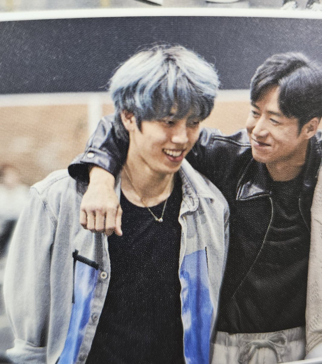 하ㅠㅠㅠㅠ드뎌 포토북왔다...힘들었다 증말로
연습실 동우 기여웡...🥹동우찾는거 재밌땅🫶
막공때 드하 다신보지말자^^,,,이랬었는데 사진보니까 갑자기 장진국 보고싶어짐,,,,🤦‍♀️

#인피니트 #장동우