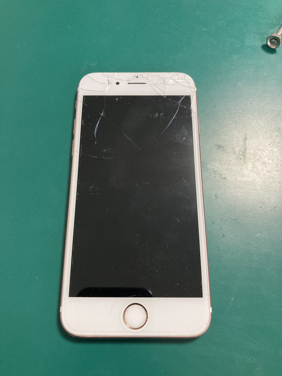 plaba_j's tweet image. iPhone6S画面交換修理致しました✨
古いiPhoneもお任せ下さい♪

TEL072-983-6788 
iphone99.jp/index.html
お気軽にお問合せ下さい！
#東大阪 #iPhone修理　#iPhone買取　#瓢箪山iPhone修理　#瓢箪山