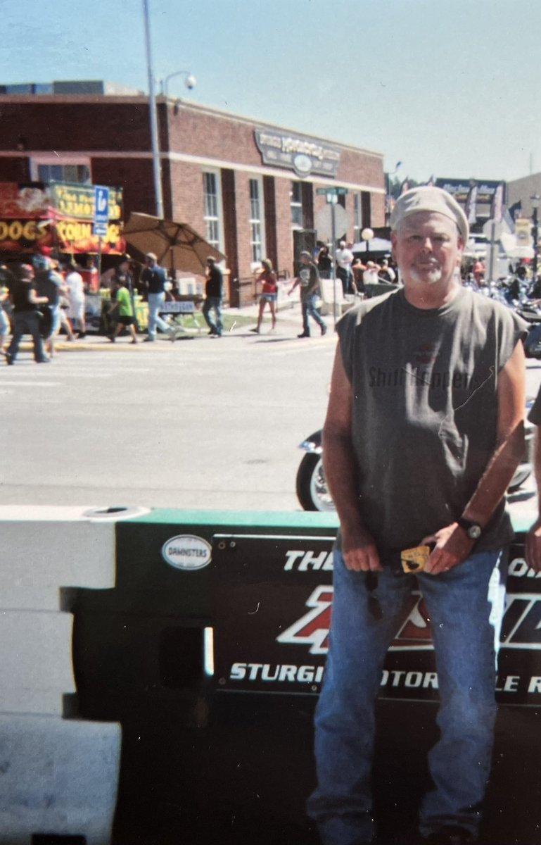 mrose_9506's tweet photo. Missing you a little extra tonight. I love you pops ♥️ https://t.co/mLL5KwPP07