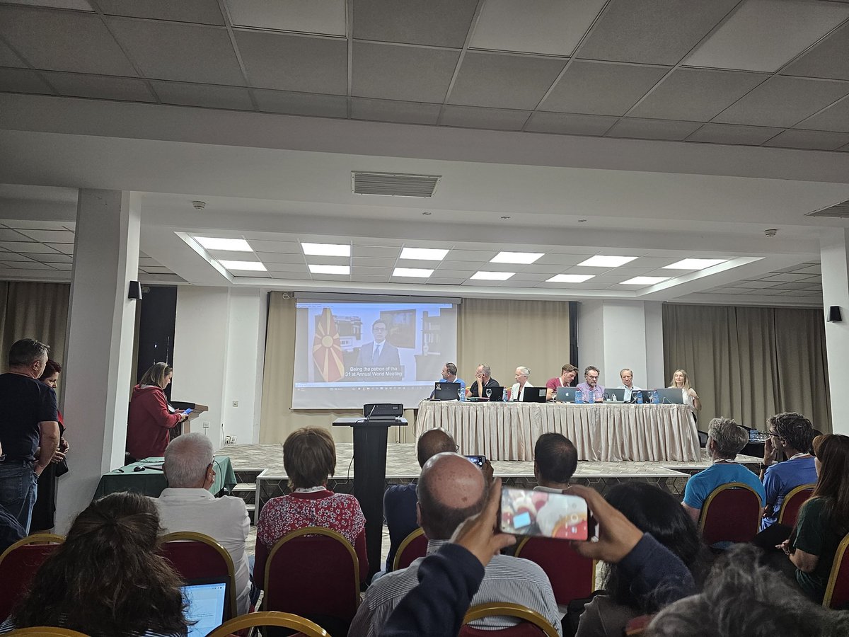 fespm_es's tweet photo. Comienza la Asamblea del Encuentro Anual del Canguro con la intervención online del presidente de Macedonia #aksf https://t.co/ChTl47H28K