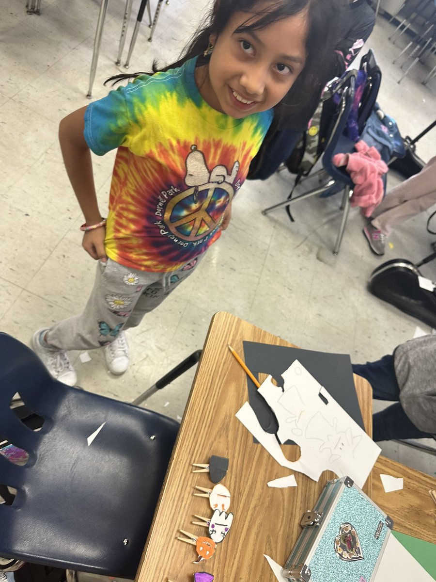 Rethink_ENL's tweet image. Afterschool fun Friday activities!🎃🥰 LEAP program #hillcrest #peekskillcsd #peekskill