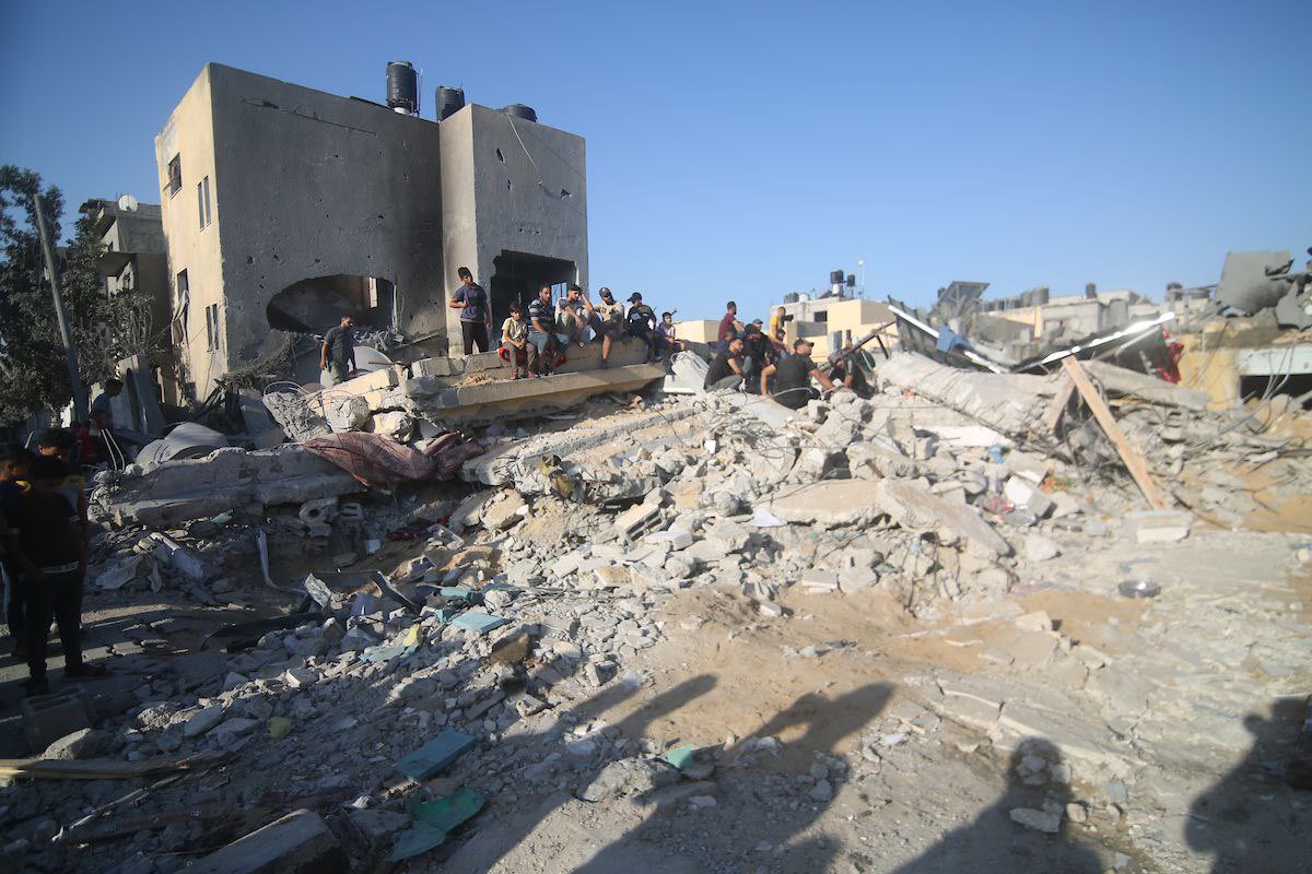 Timesofgaza's tweet photo. About 90% of the lsraeli bombing targets residential areas that are densely populated. https://t.co/LXI50gkbgq
