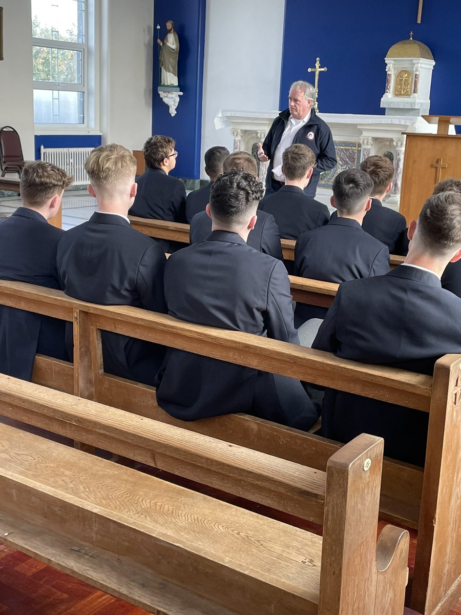 transitionyear4's tweet photo. Our #TY students were delighted to welcome Paul Quinn, Station Officer, Tuam Fire Station to the school today to talk to them about #FireSafetyWeek2023 We look forward to working with Paul over the coming weeks @stjarlaths @GalwayCoCo https://t.co/ODb97OAjtu