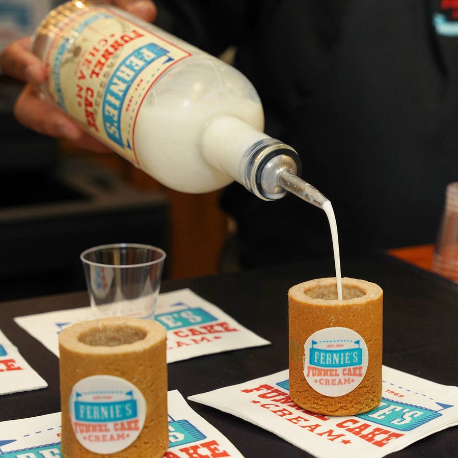 Cookie shots??? YES PLEASE #ferniesfunnelcakecream