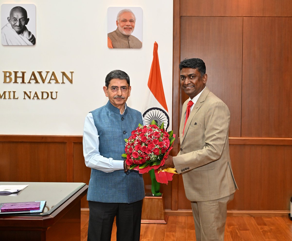 Called on H.E. Governor @rajbhavan_tn of Tamilnadu after taking charge as Development Commissioner TamilNadu, Andaman,Pondicherry and Sricity under the Min of Commerce and Industry.