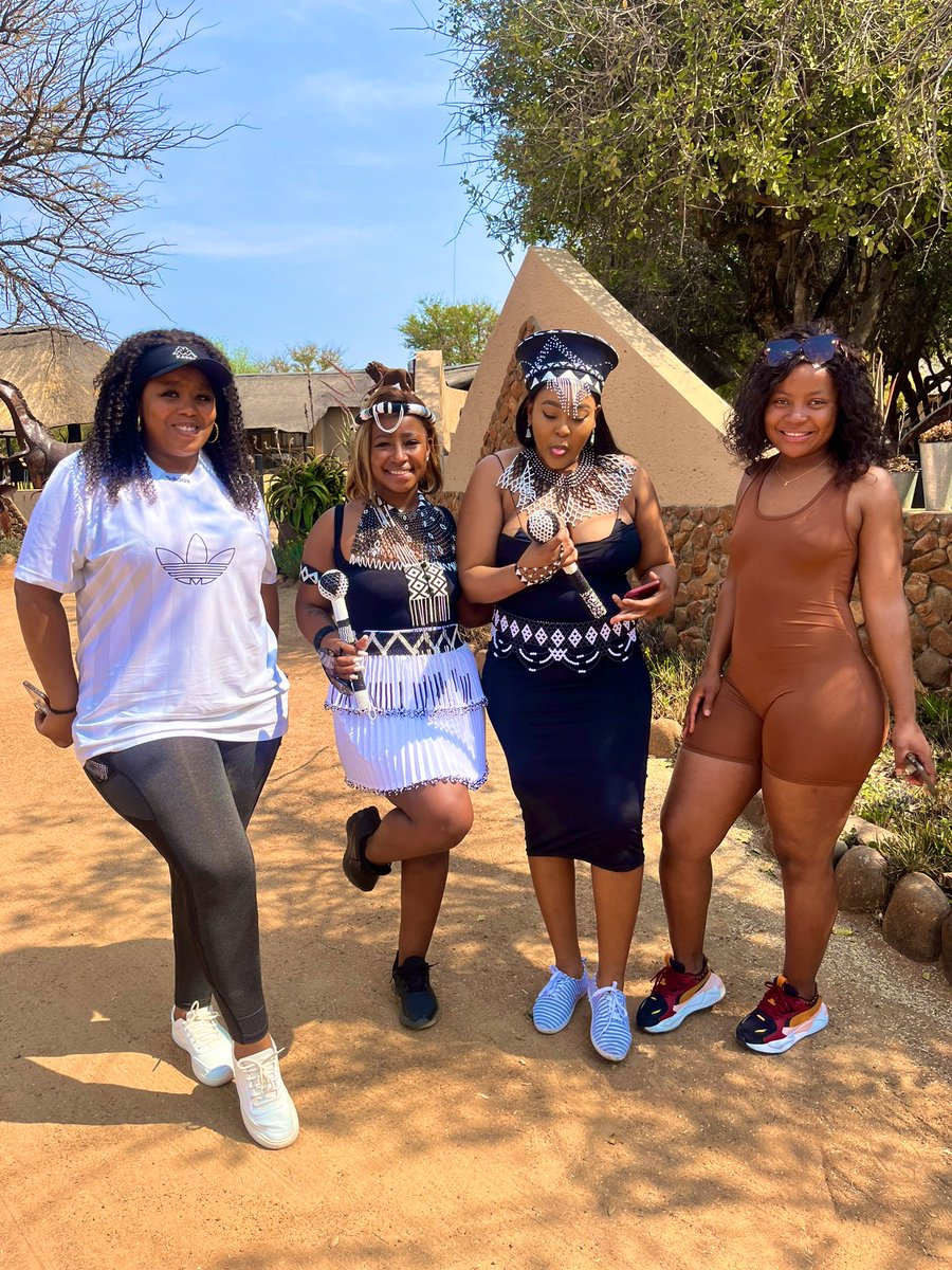 NseleJoy's tweet photo. A group of izimbokodo♥️🫶🏾 

#midrand #Gaza #Gazagenocide #minnie #HamasTerrorist #BoycottIndoPakMatch https://t.co/K6bFiQOWge