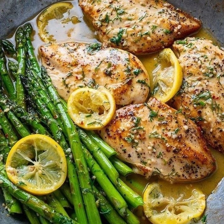 Keto28day's tweet photo. If you don't know how to start keto diet properly or do you want to lose possibly 5-10 lbs in the first week alone with keto ?? 👉Join ""Custom Keto Diet"". ➡️ LINK IN BIO https://t.co/A6z6lojibs #ketohelp #ketoeating #ketoeats #keto https://t.co/EjEkdDXwcD