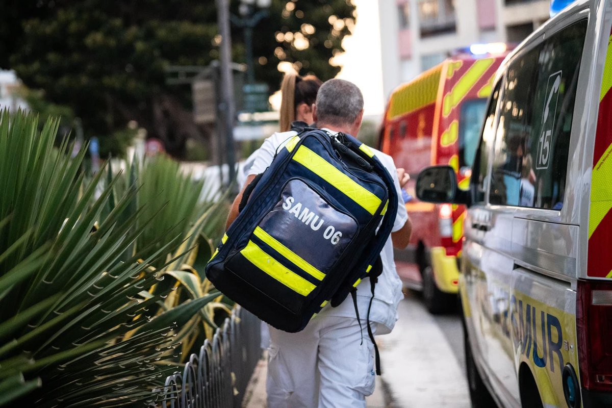 ActuSamu's tweet photo. [ ActuSAMU - Immersion ] : 📸 Immersion ⁉️ #Acte6, THE END ! 

🩺 Notre immersion au #SAMU06 se termine avec cet #Acte6 qui nous aura vraiment marqué ! Article complet sur Facebook. 

📸 Baptiste, photographe #ActuSAMU https://t.co/1TmKC8IhOf