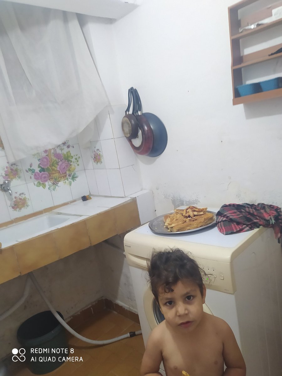 #GazzeUnderAttack ne olur yardım edin zor durumdayım kiramı ödeyemiyorum çocuklarımın ihtiyacını karşılayamıyorum evimde yiyeceğim yok Allah rızası için sesimi duyun