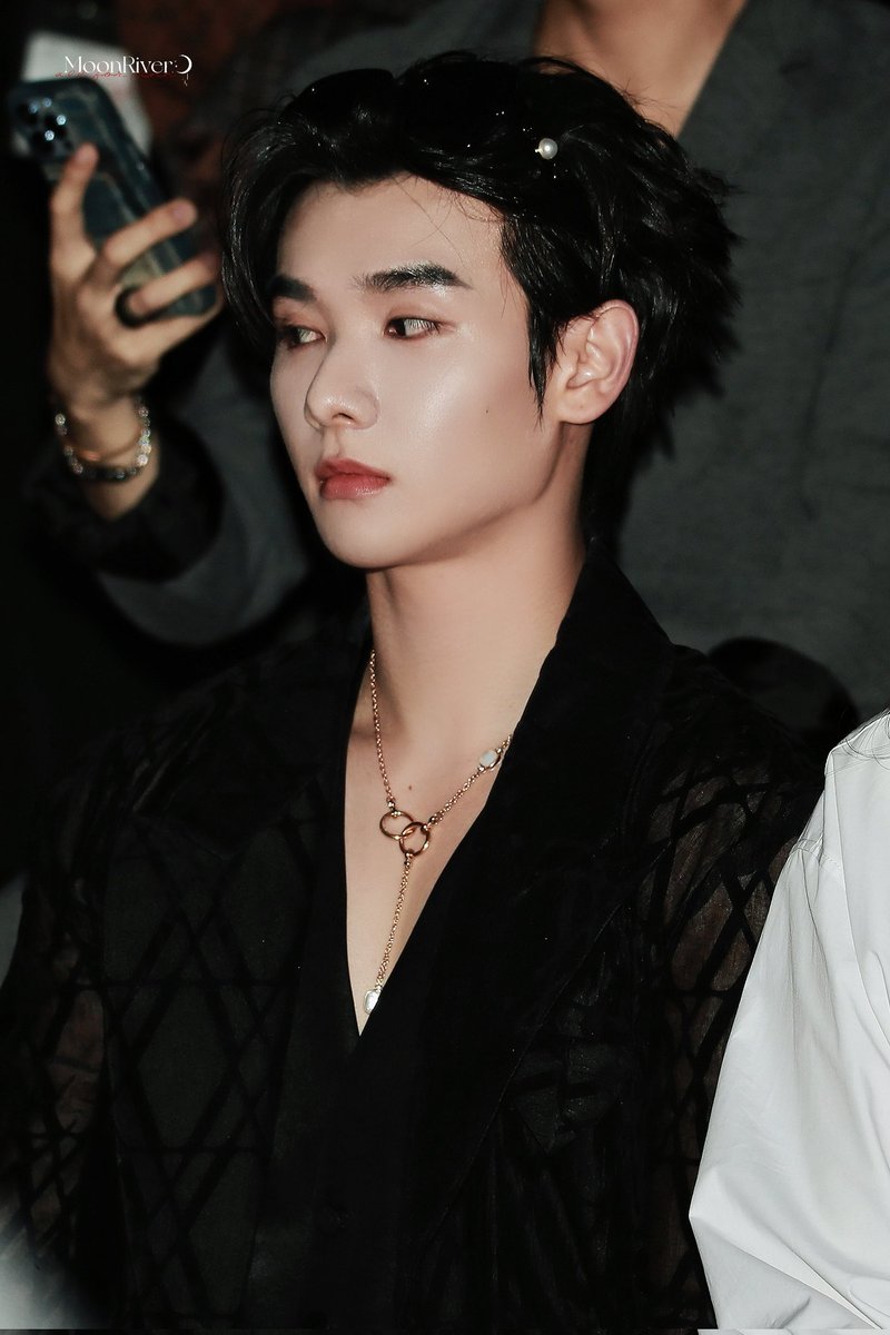 「20231014」上海时装周

贵气❤️
<a href="/naninenai99/">Nine 👑</a>

NNINE SHANGHAI FW
#GQCxShieLyu