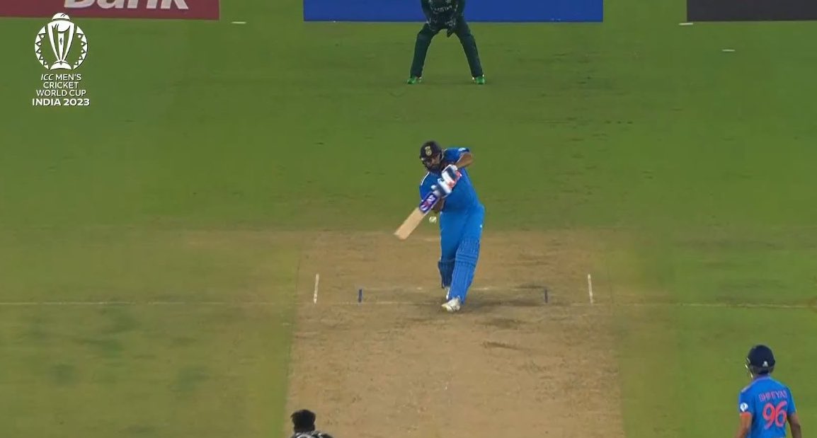 sarcaster_'s tweet photo. Baaki player hote honge IPL bully
Mai Worldcup bully hu https://t.co/8gm27Mwlkf