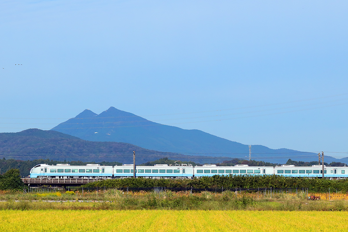 E653系K71編成が水色で再デビュー 今日は鉄道の日、そして茨城県は魅力度ランキング最下位に返り咲きました。 2023.10.14 JR常磐線高浜～神立にて