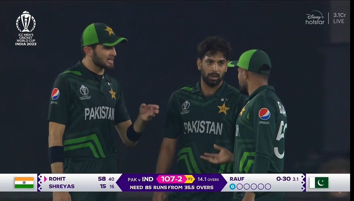 arunwowfactor's tweet image. Close Enough 😜 #INDvsPAK