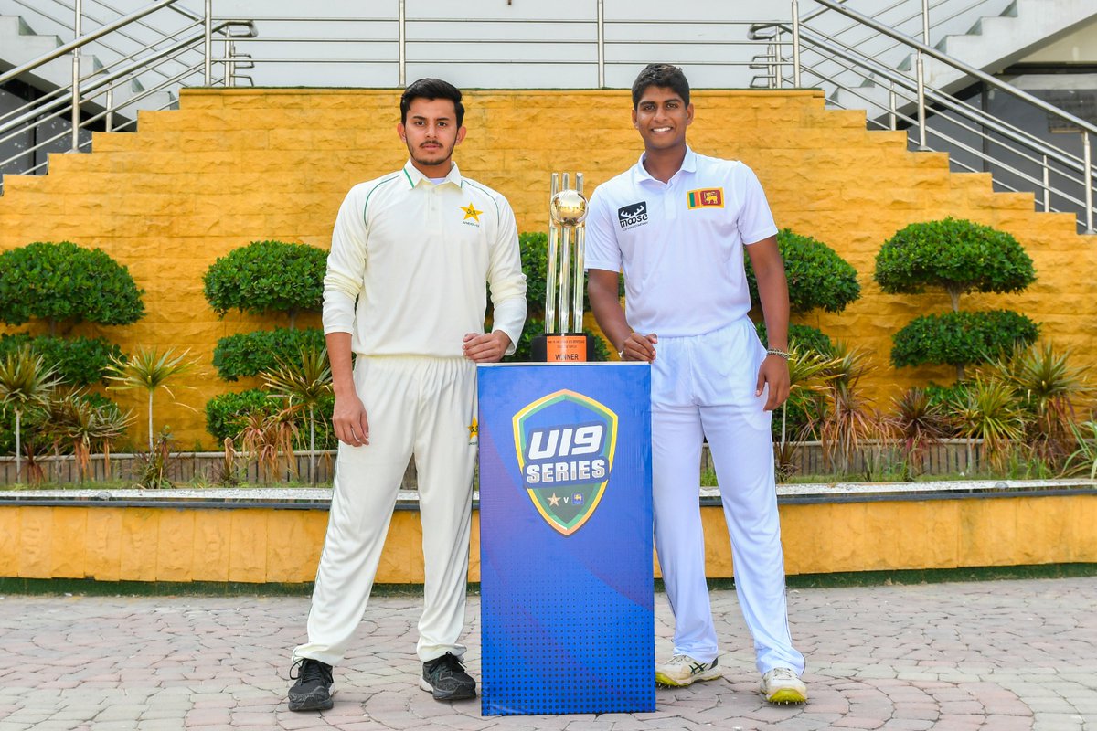 Trophy unveiled for the four-day match between Pakistan U19 and Sri Lanka U19 in Karachi 🏆🇵🇰🇱🇰

📹 youtu.be/gNIHZqBs5RU

#PAKvSL | #PakistanFutureStars