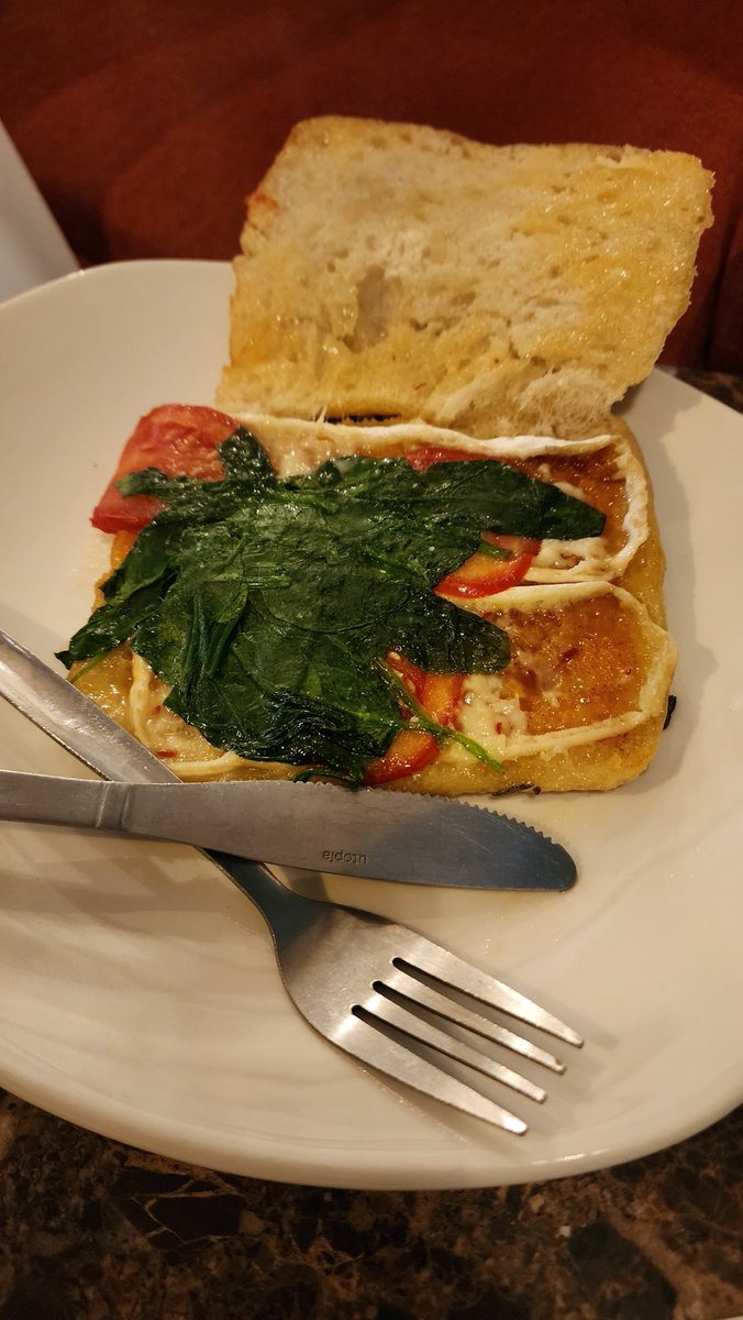 Probably the most unappetising and unpalatable food item I've been presented with all year🤢
Must do better <a href="/_CaffeNero_/">Caffé Nero</a>